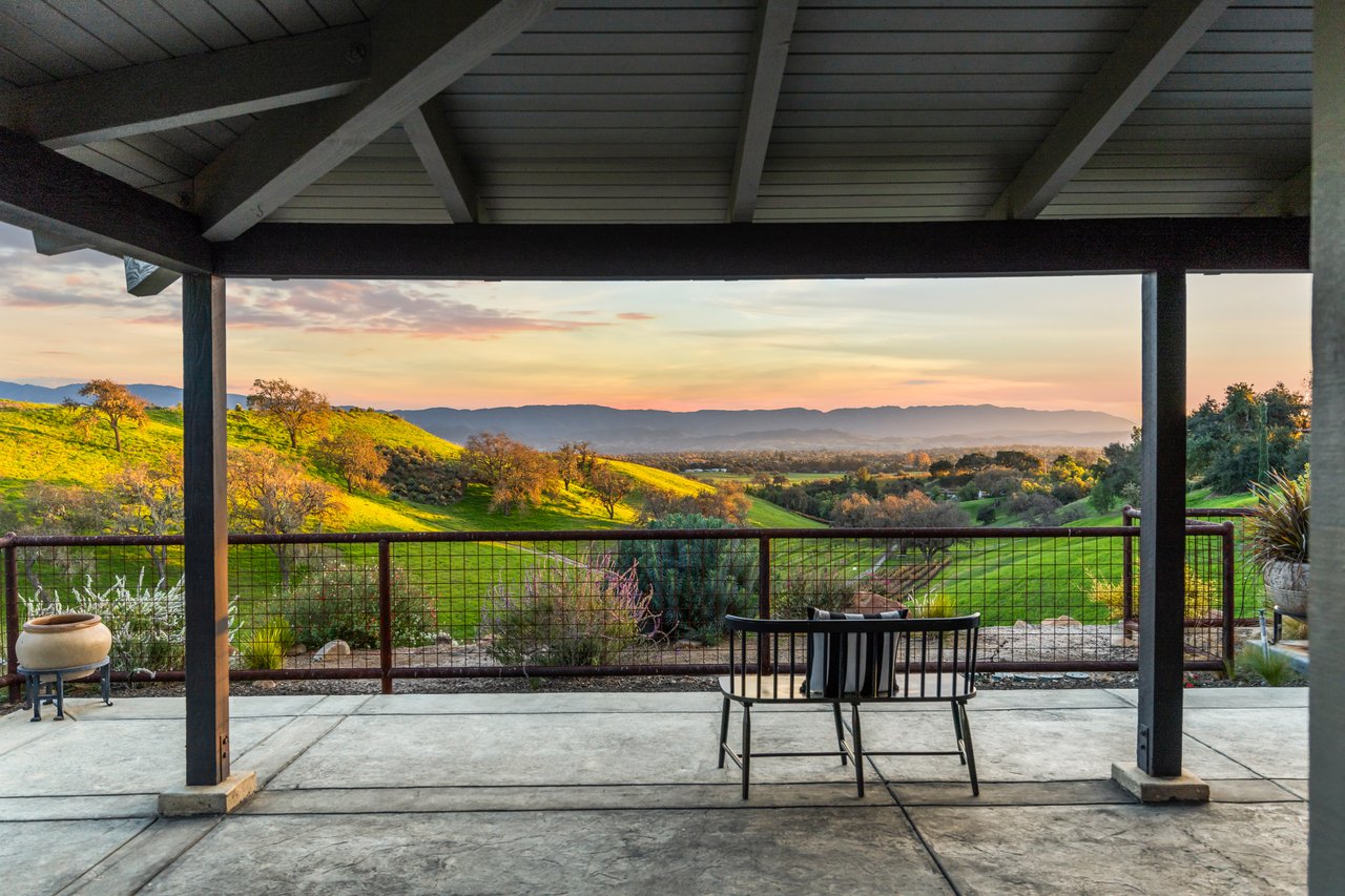 22 Acres of Timeless California Living