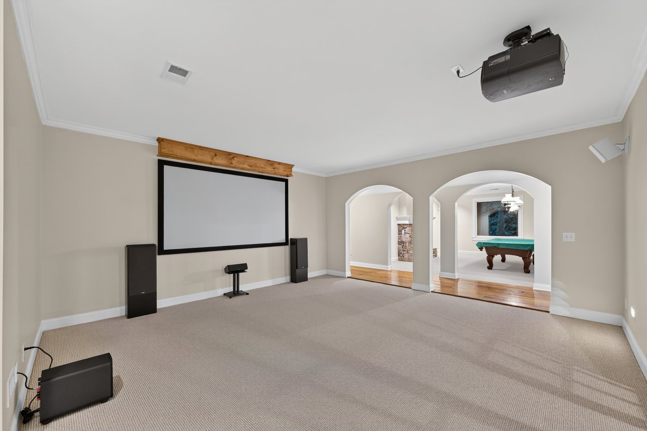 1055 Hedgerose Lane