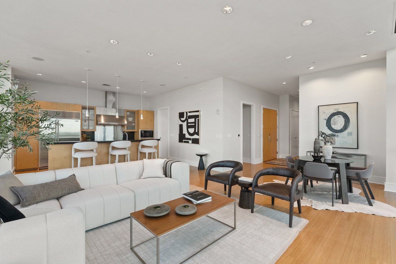 555 E 5th ST # 2901