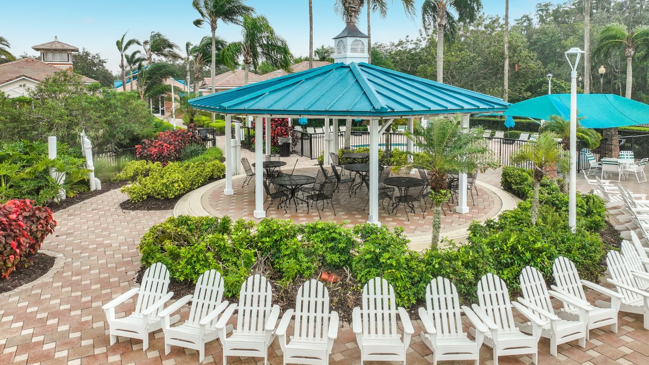 Orlando Vista Lakes 5-Bedroom 4-Bathroom Home and Lifestyle
