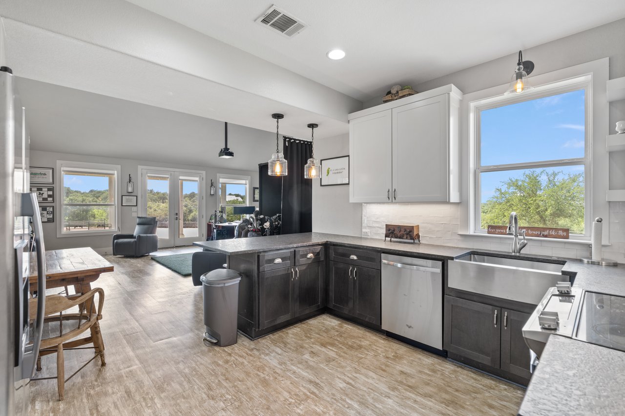 1457 Avenida High View