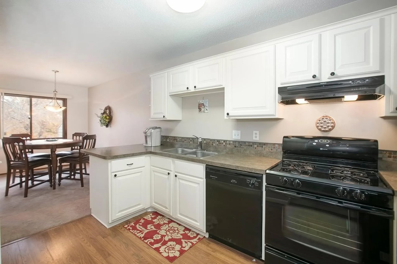 3584 York Dr