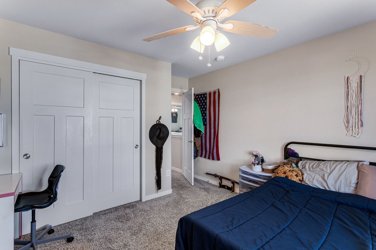 6913 Pettigrew St Wellington