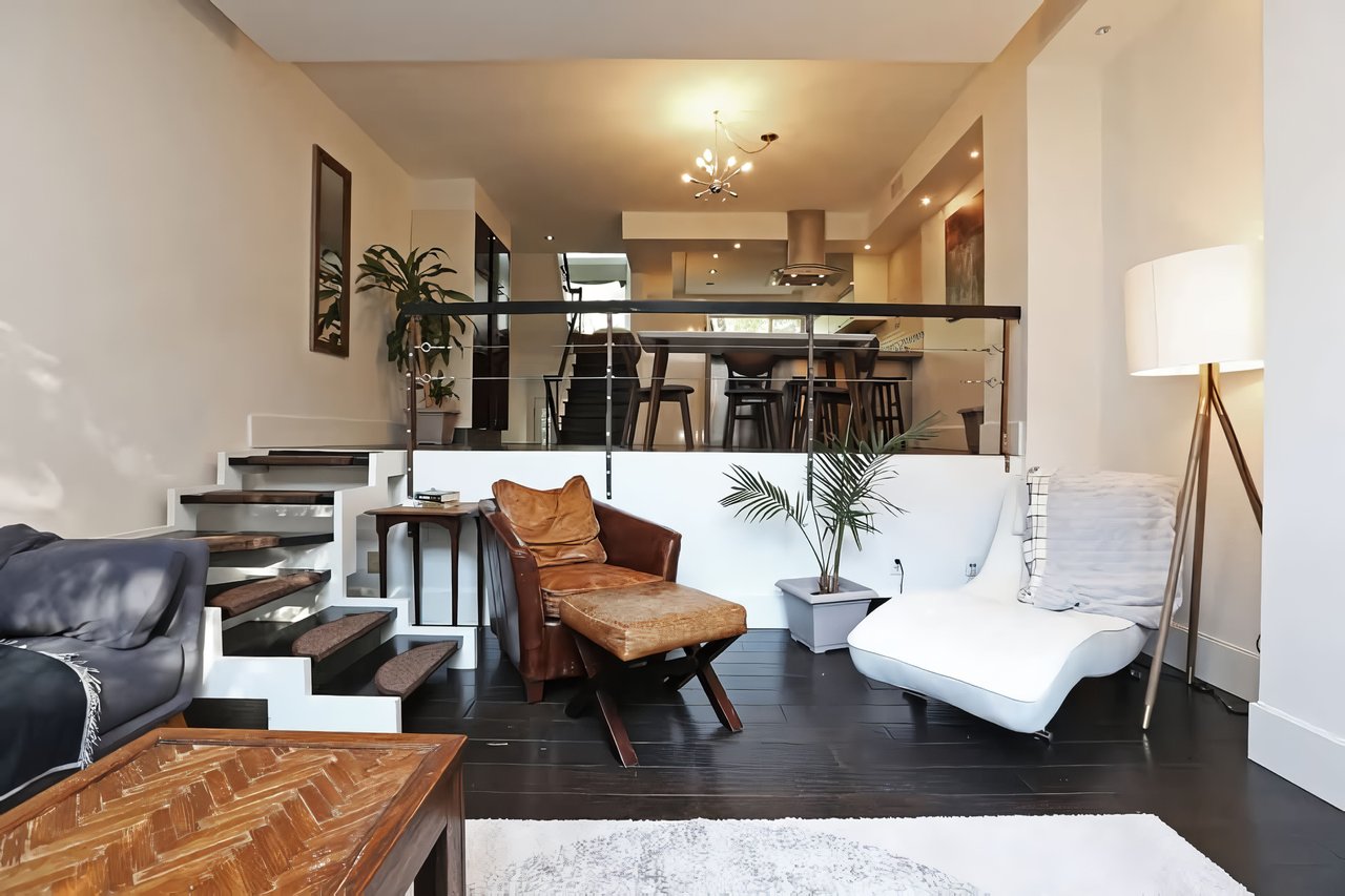 155 Woodbine Ave #3