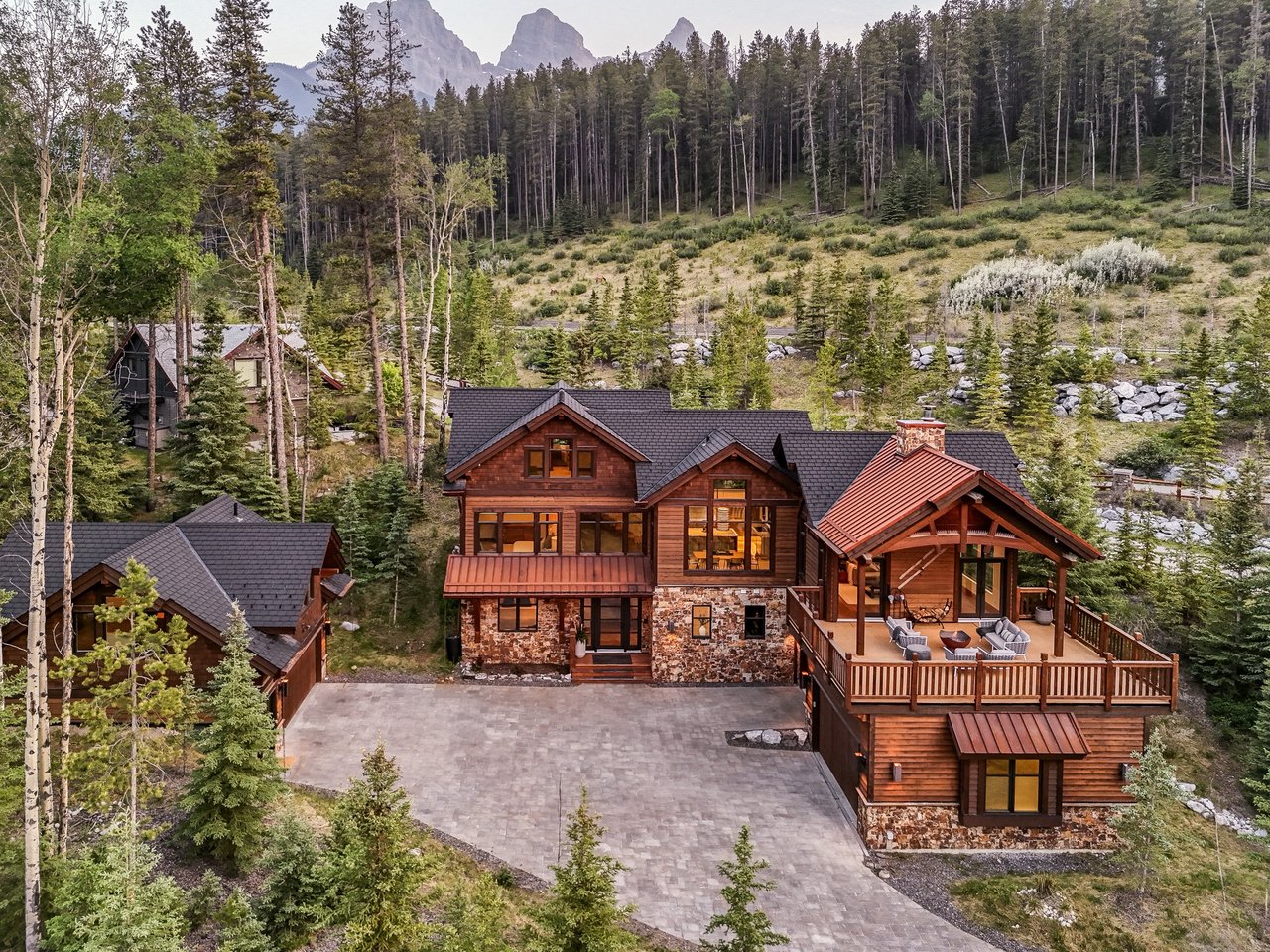 Refined Mountain Living at Cairns Landing