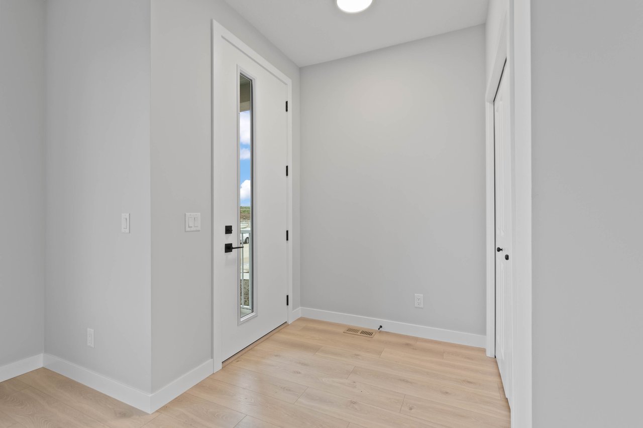 199 Belvedere Crescent SE