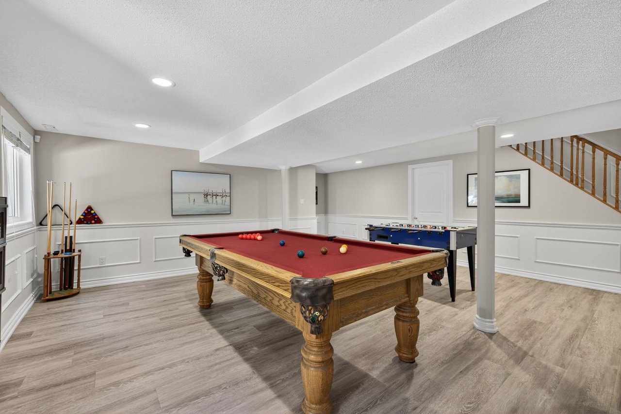 6 Falling Leaf Crt, Aurora