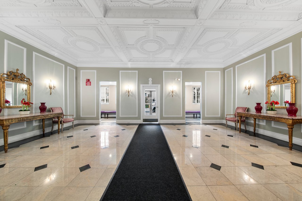 415 W Aldine Ave Unit 2A