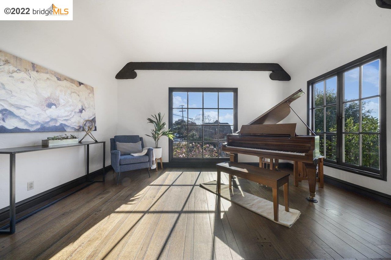 1665 Thousand Oaks Blvd