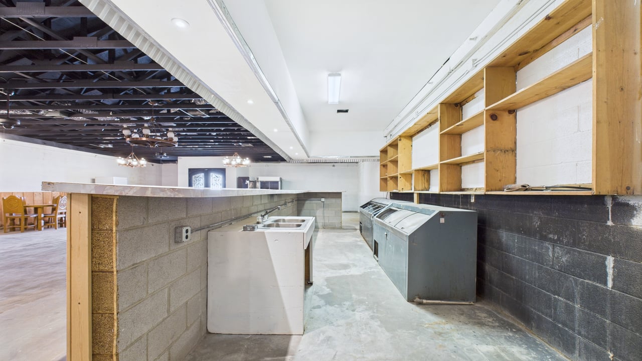 401 E A St