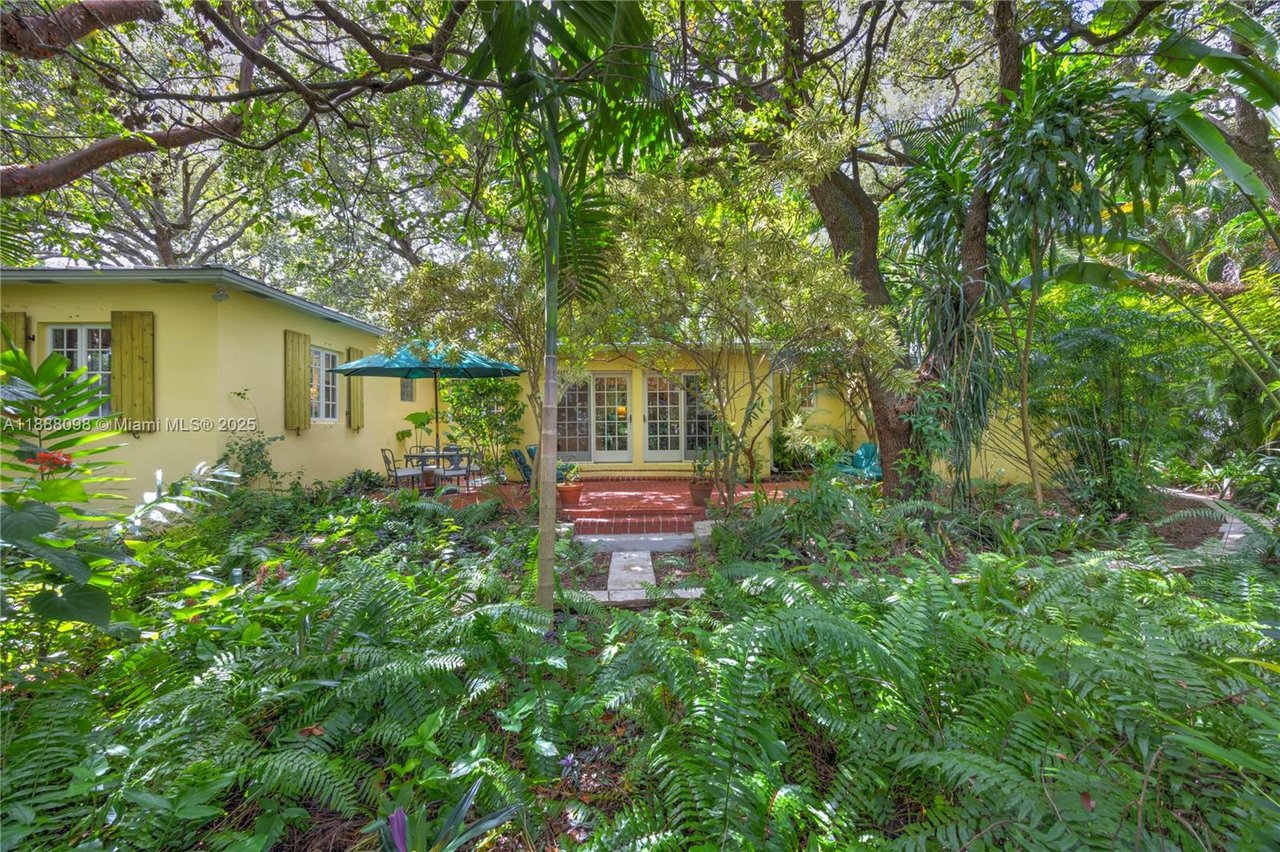 1 Grove Isle | Unit A908