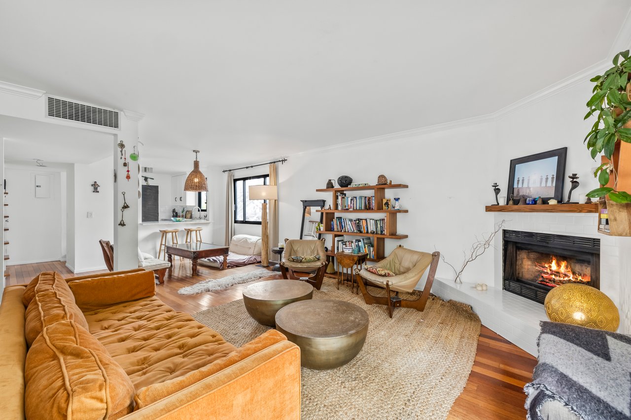 2412 Ocean Ave Unit: 4