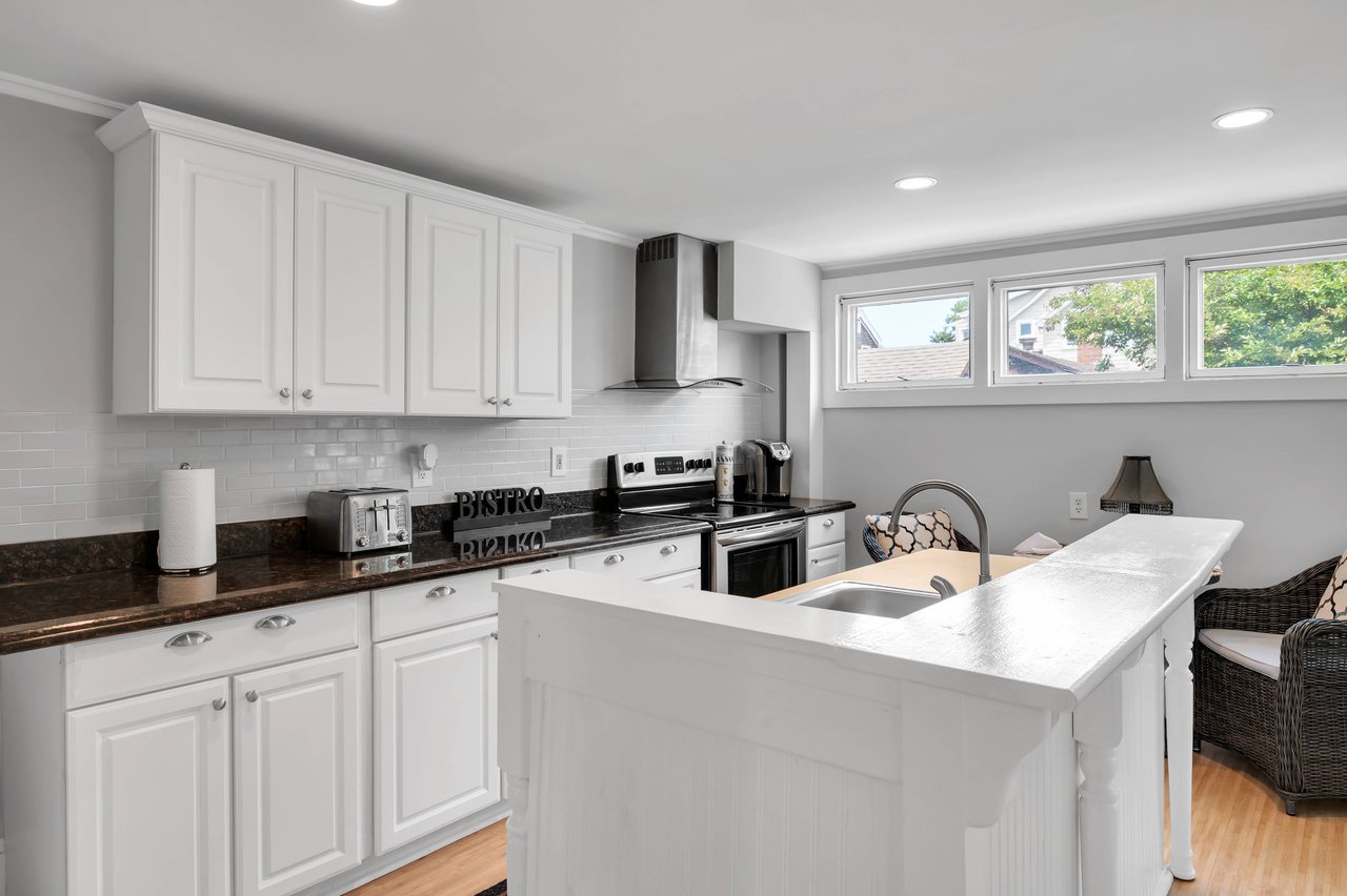 #4 Beautiful Well Design on the First Floor With Outside Deck - Just 3 Homes From Ocean, Bay Head, New Jersey