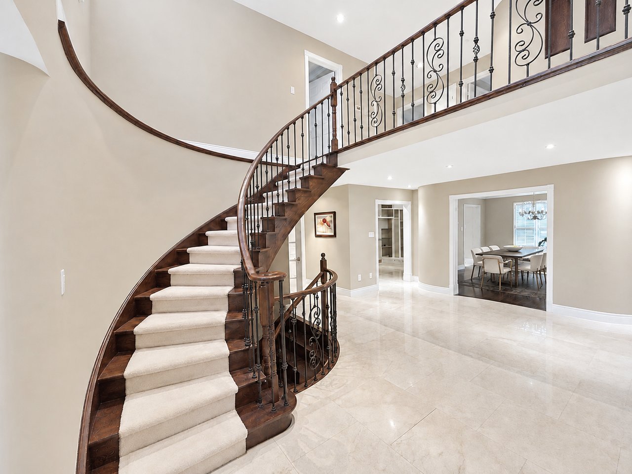 17 Heath St