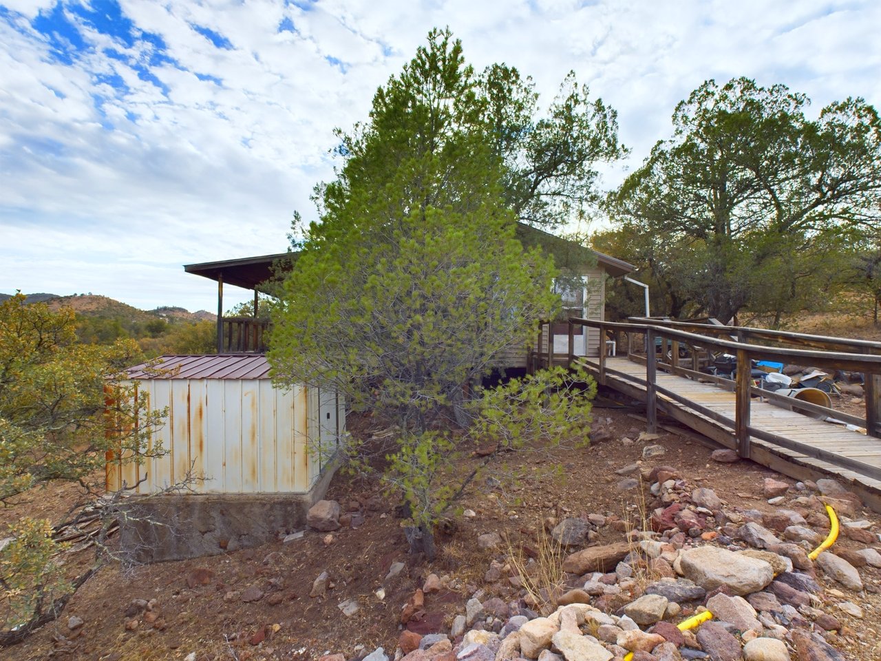 305 Tomahawk Trail