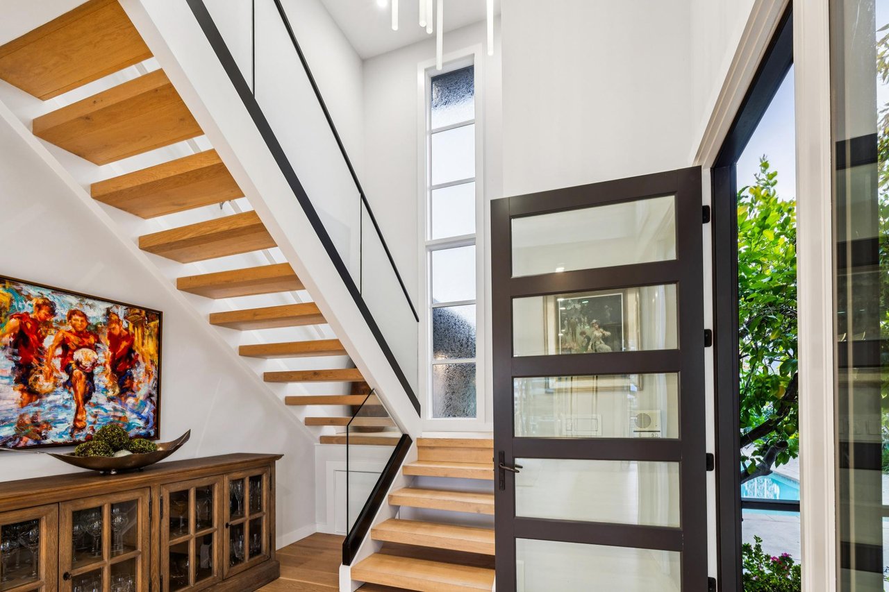 Luxurious Waterfront Home in Larkspur Marina