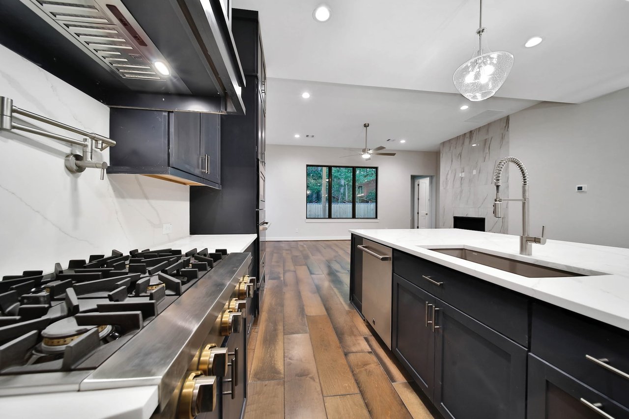 Luxury kitchen in Wrenwood Estates home