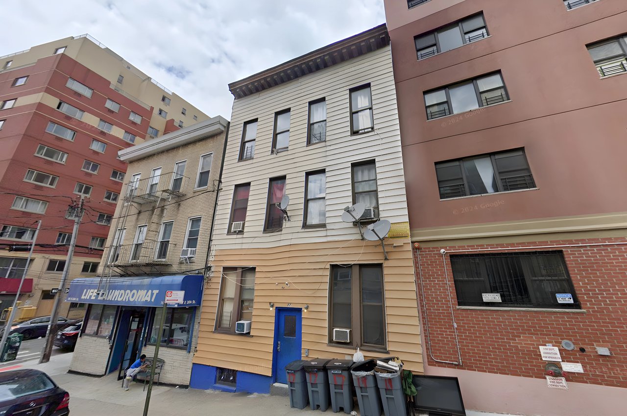 17 E 204th Street