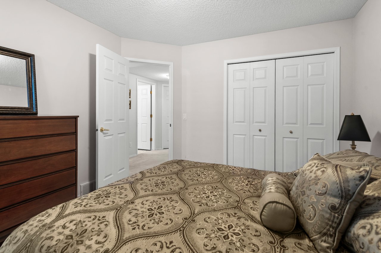 180 Valley Ridge Heights NW