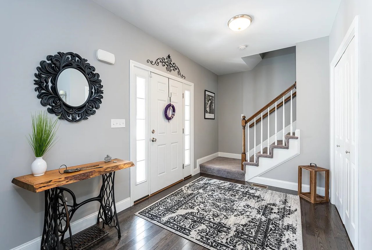 107 Hartford Brook Rd