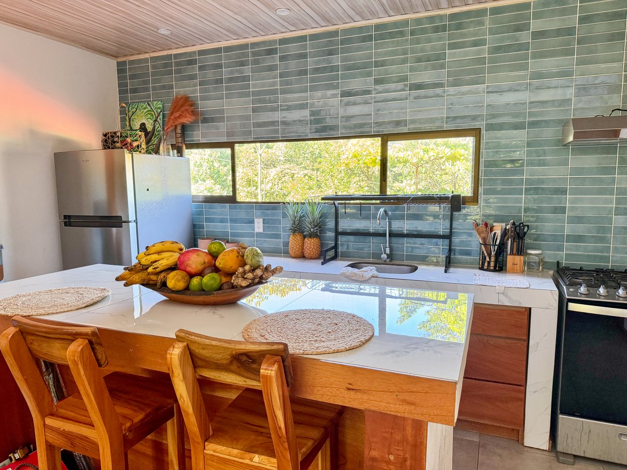 Jungle River Retreat with Airbnb & Build Space in Ojochal