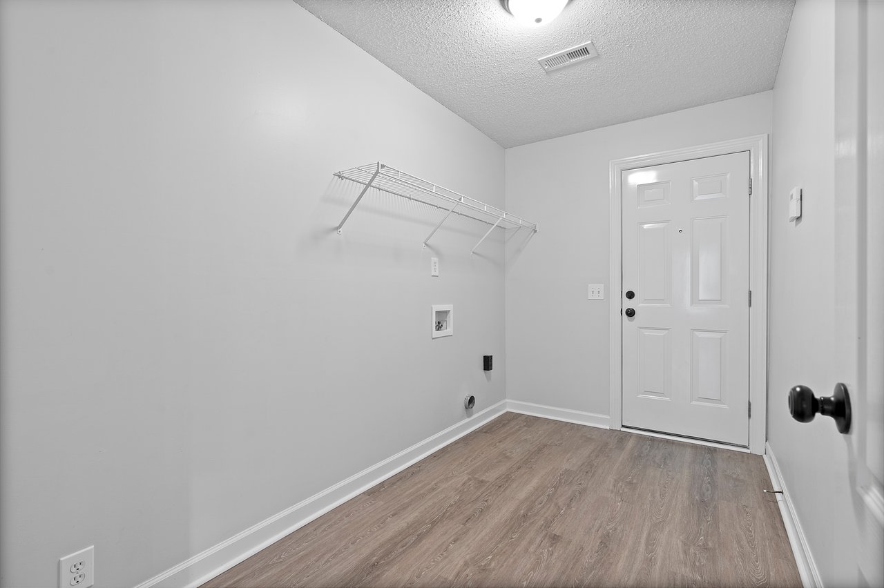 Brand New Listing In Harvest!!
