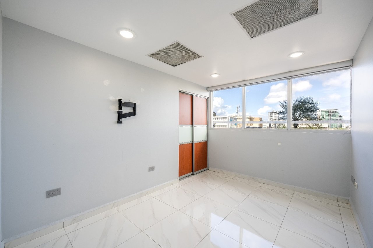 Office Space, VIG Tower, Santurce, PR 00907