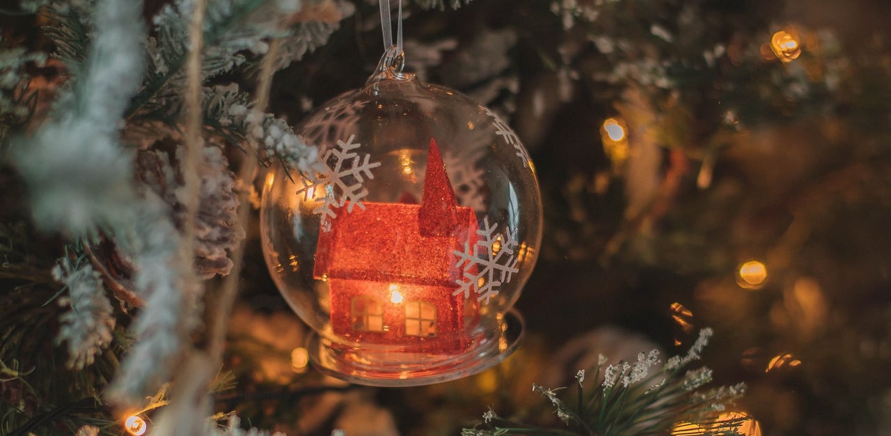 Expert Advice for Buying a Home During the Holidays
