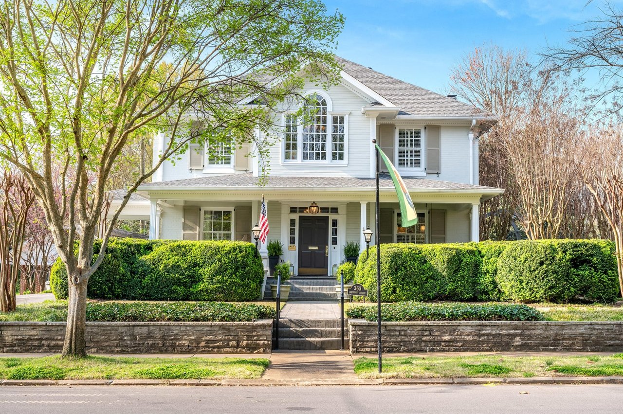 363 NW Cenetary Ave