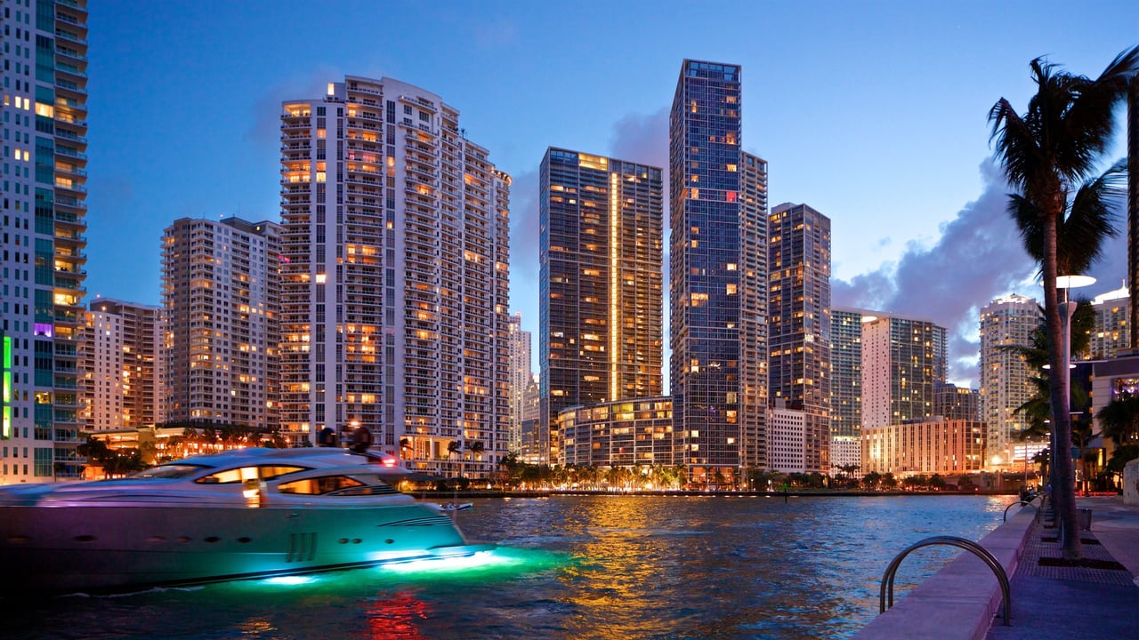 Explore Luxury Homes for Sale Downtown Miami FL with Ken Berke Real Estate, breathtaking skyline views, waterfront living, and vibrant city lifestyle await you.