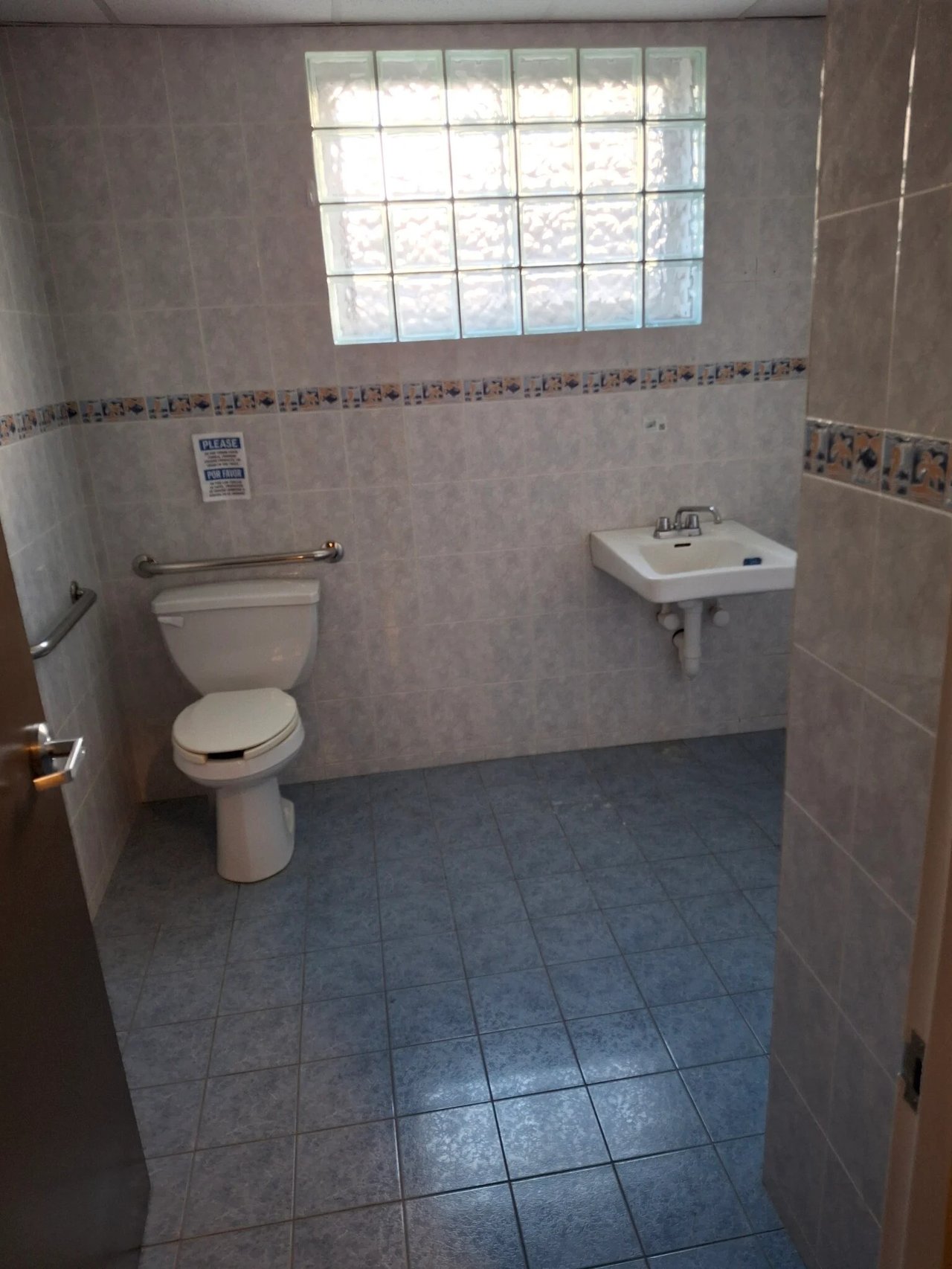 164 Commack Rd
