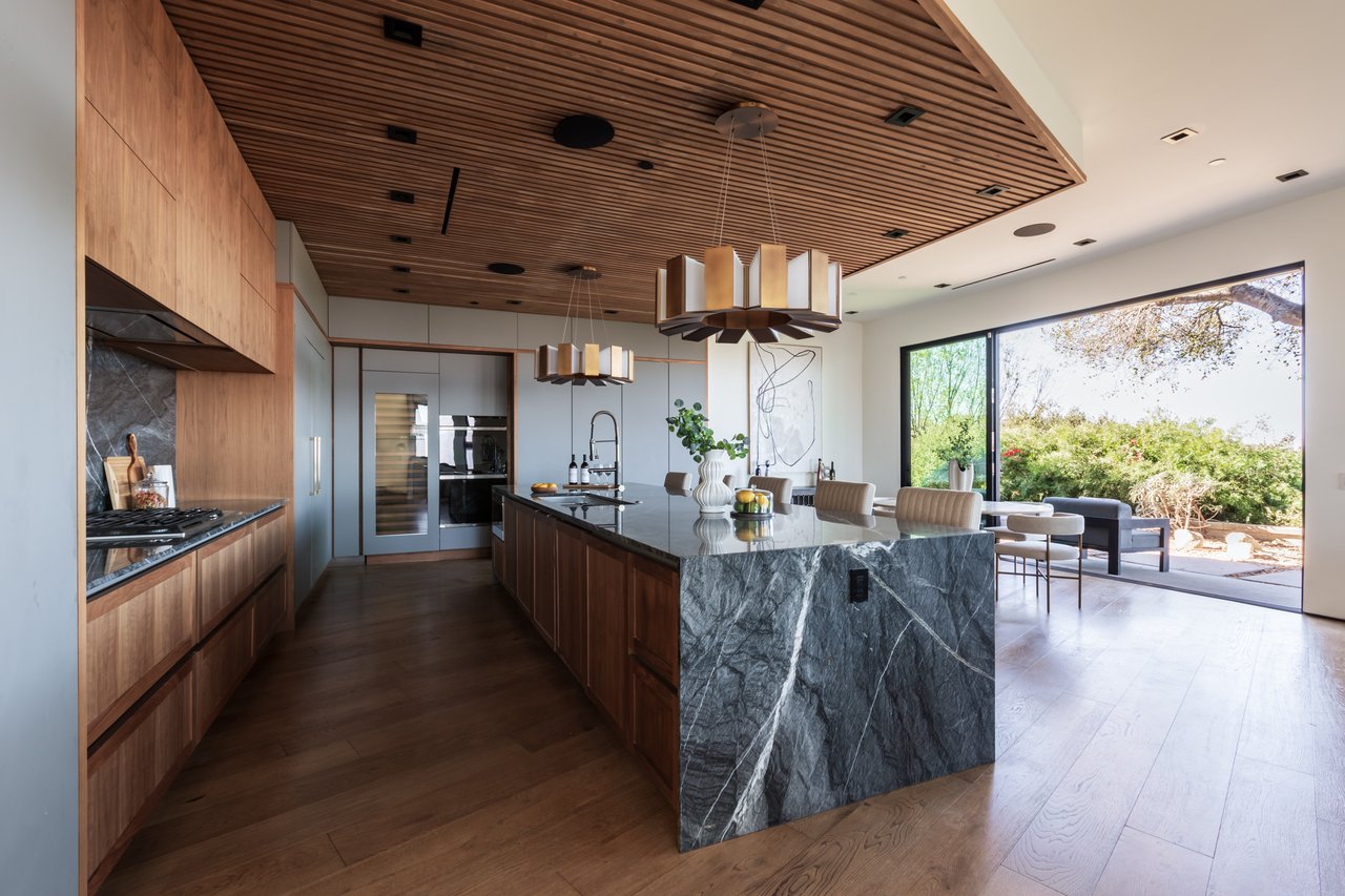 13331 Mulholland Dr, Beverly Hills