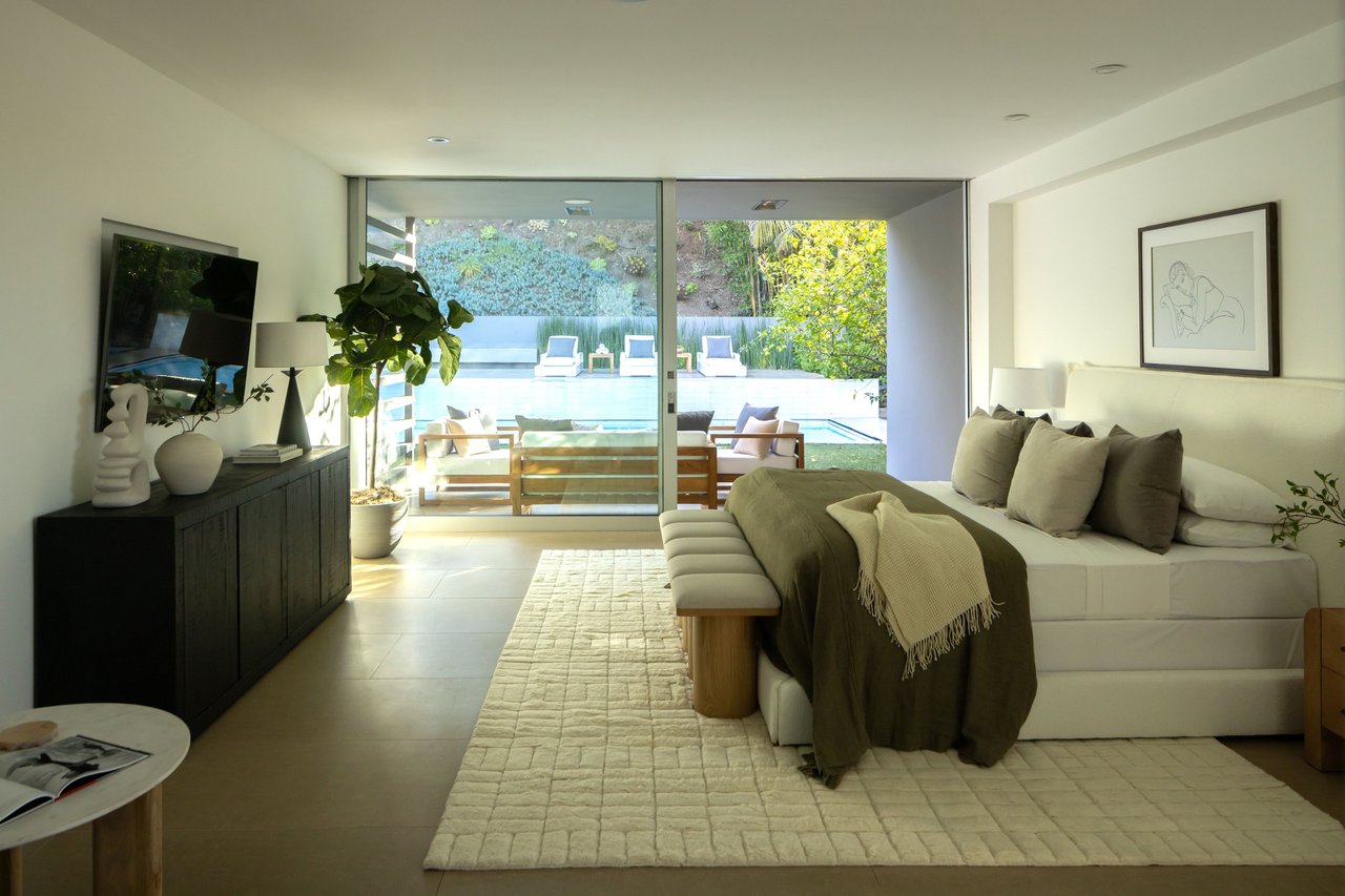 1166 Angelo Dr, Beverly Hills 