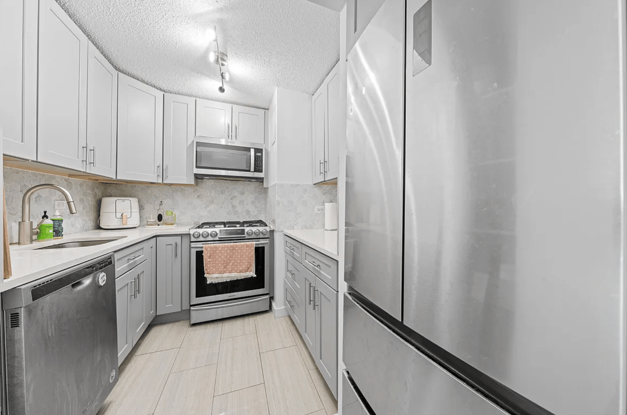 333 Pearl Street #6M