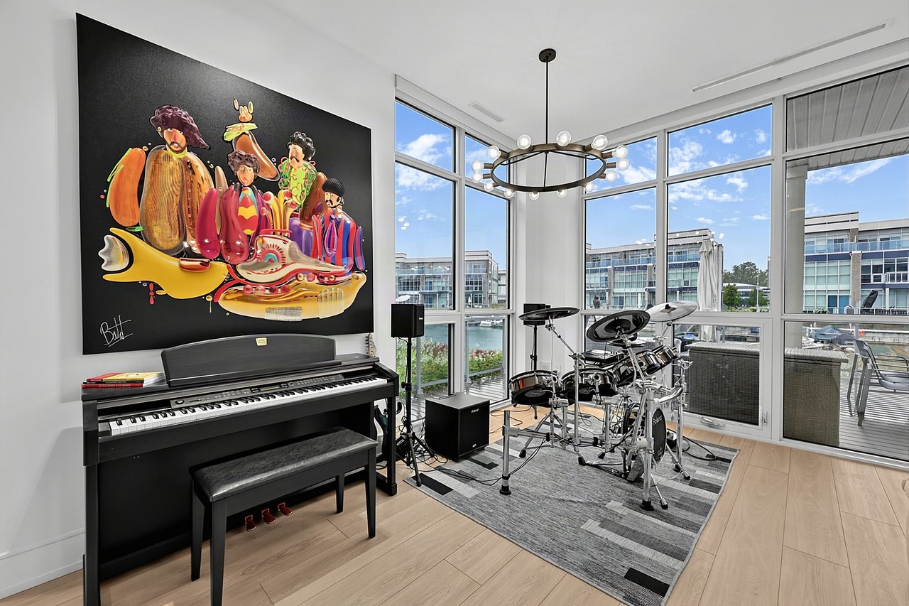 Ferretti Waterfront Townhome