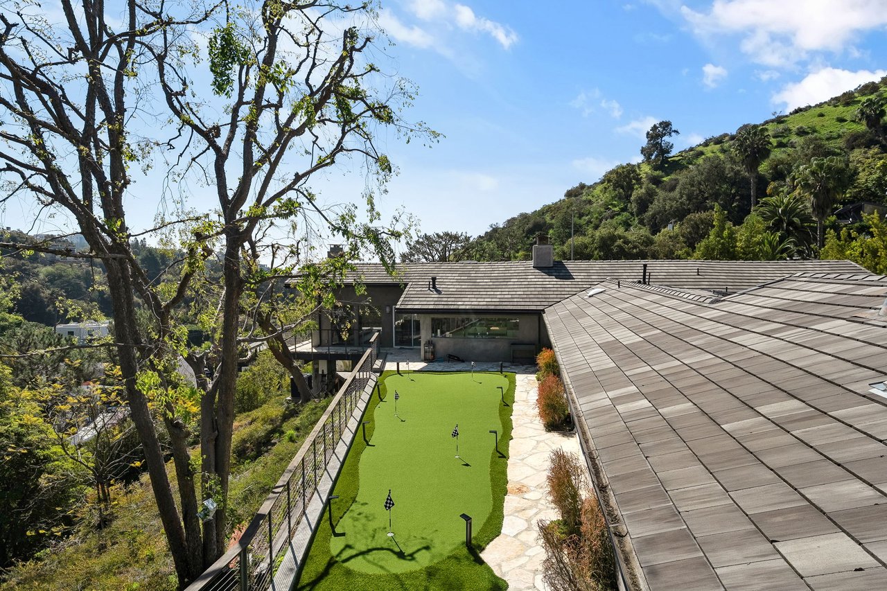 1255 N Bundy Drive