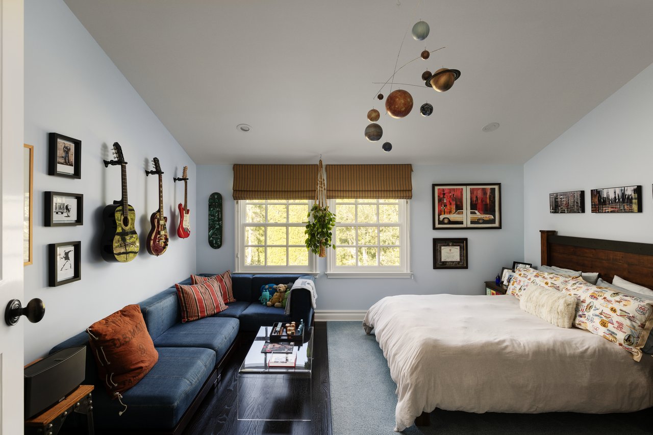 360 S Anita Ave, Brentwood 