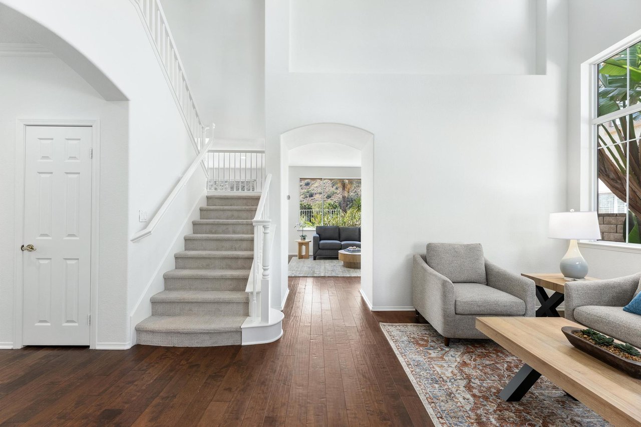 3098 Espana Ln
