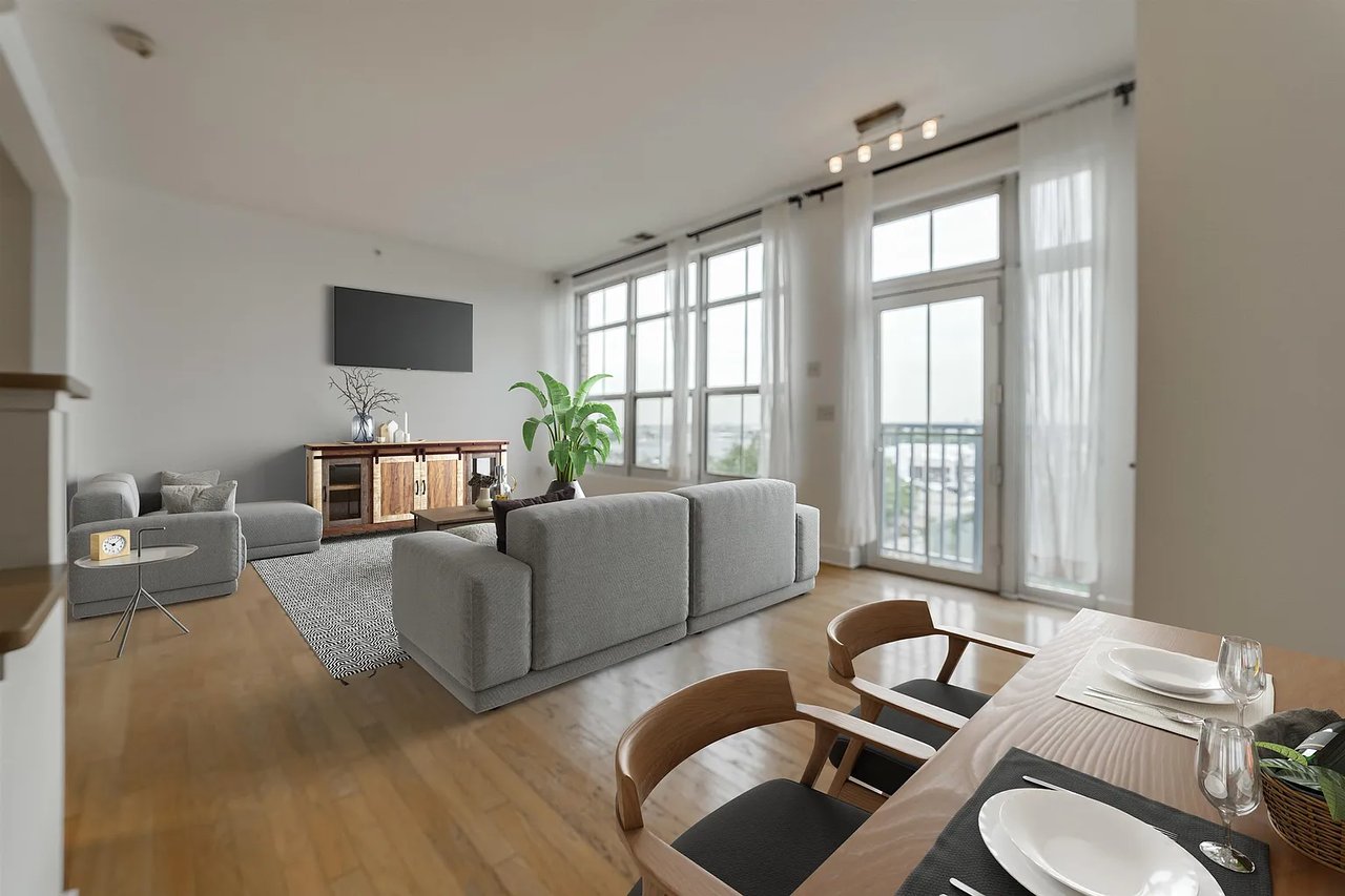 3 Greenwich Dr #112