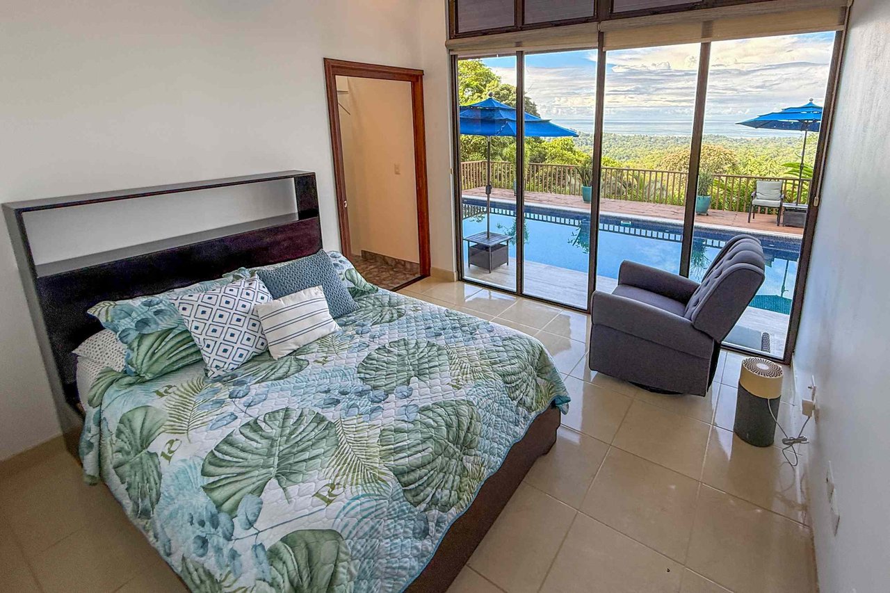 Panoramic Ocean View 4-Bedroom Home with Big Pool & Ample Space to Entertain in Ojochal Costa Rica