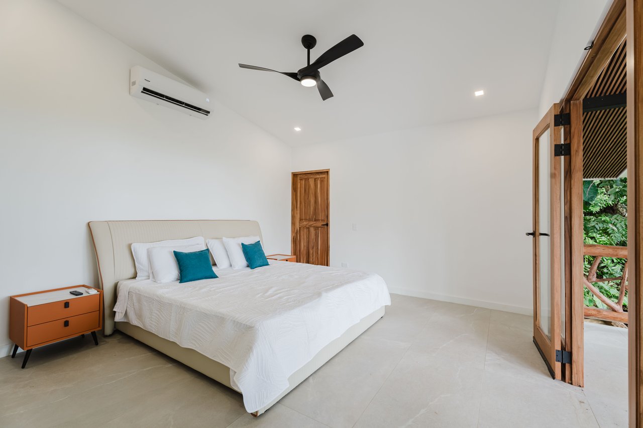 Casa Tucán, Ocean View Villa with Private Trail to River & Waterfalls
