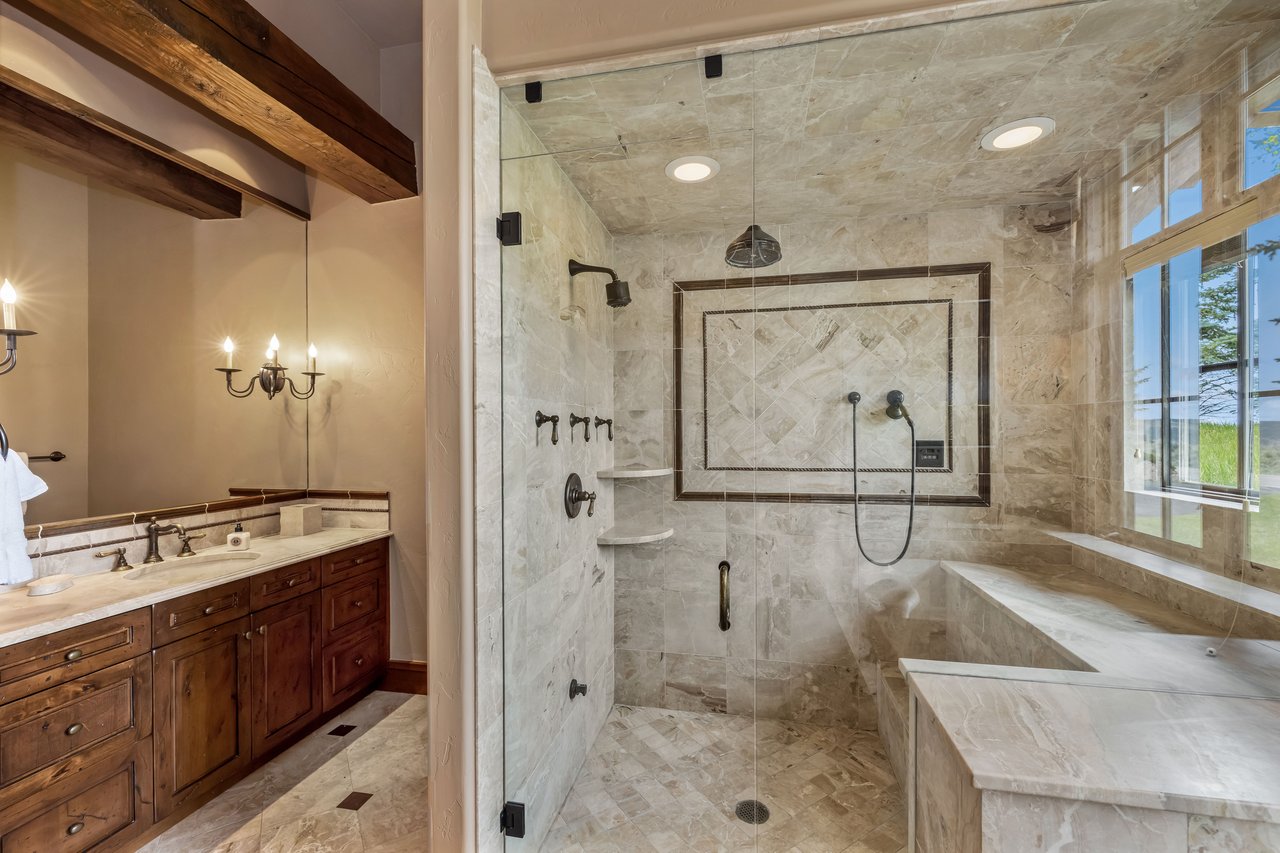 1092 The Summit Trail