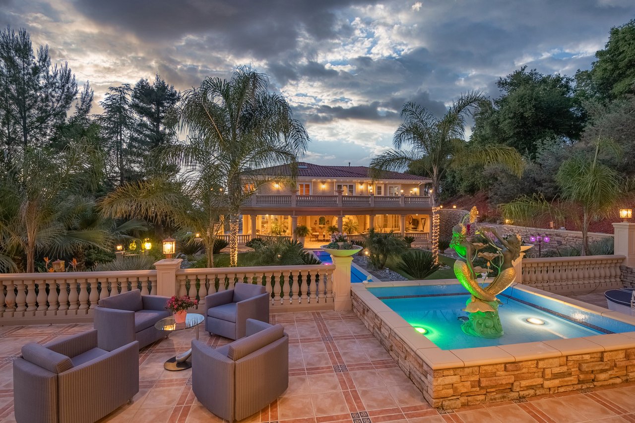 16840 Cypress Way