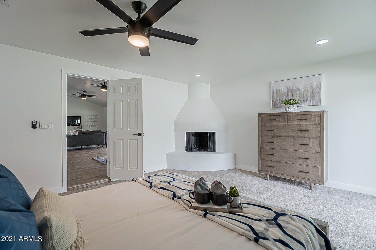 1202 W Bethany Home Rd