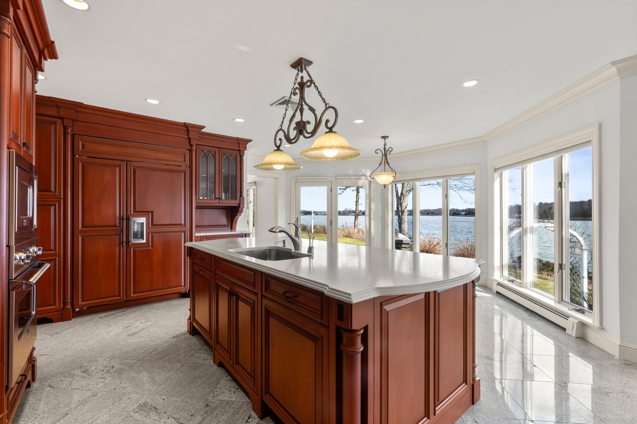 Breathtaking views over West Bay and Eel River