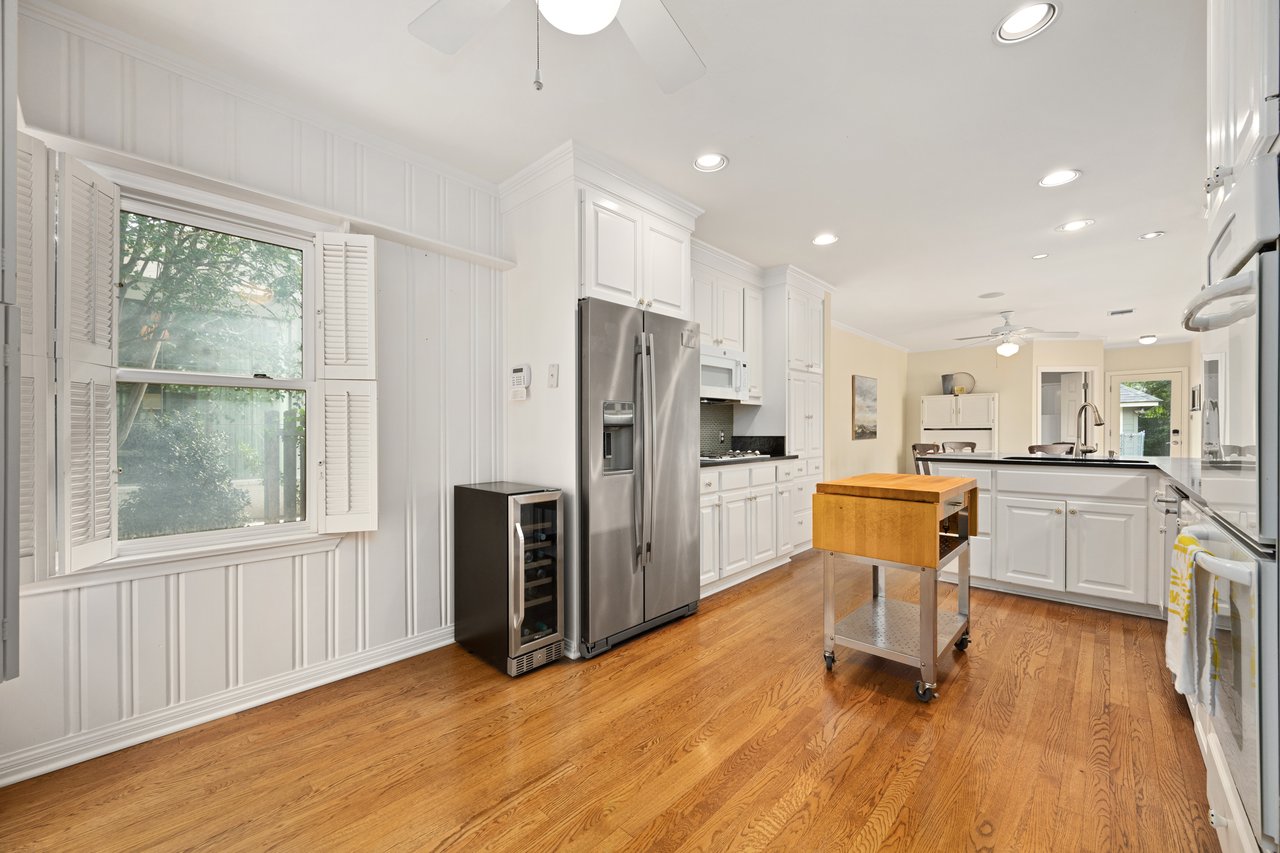 1311 Kent Lane