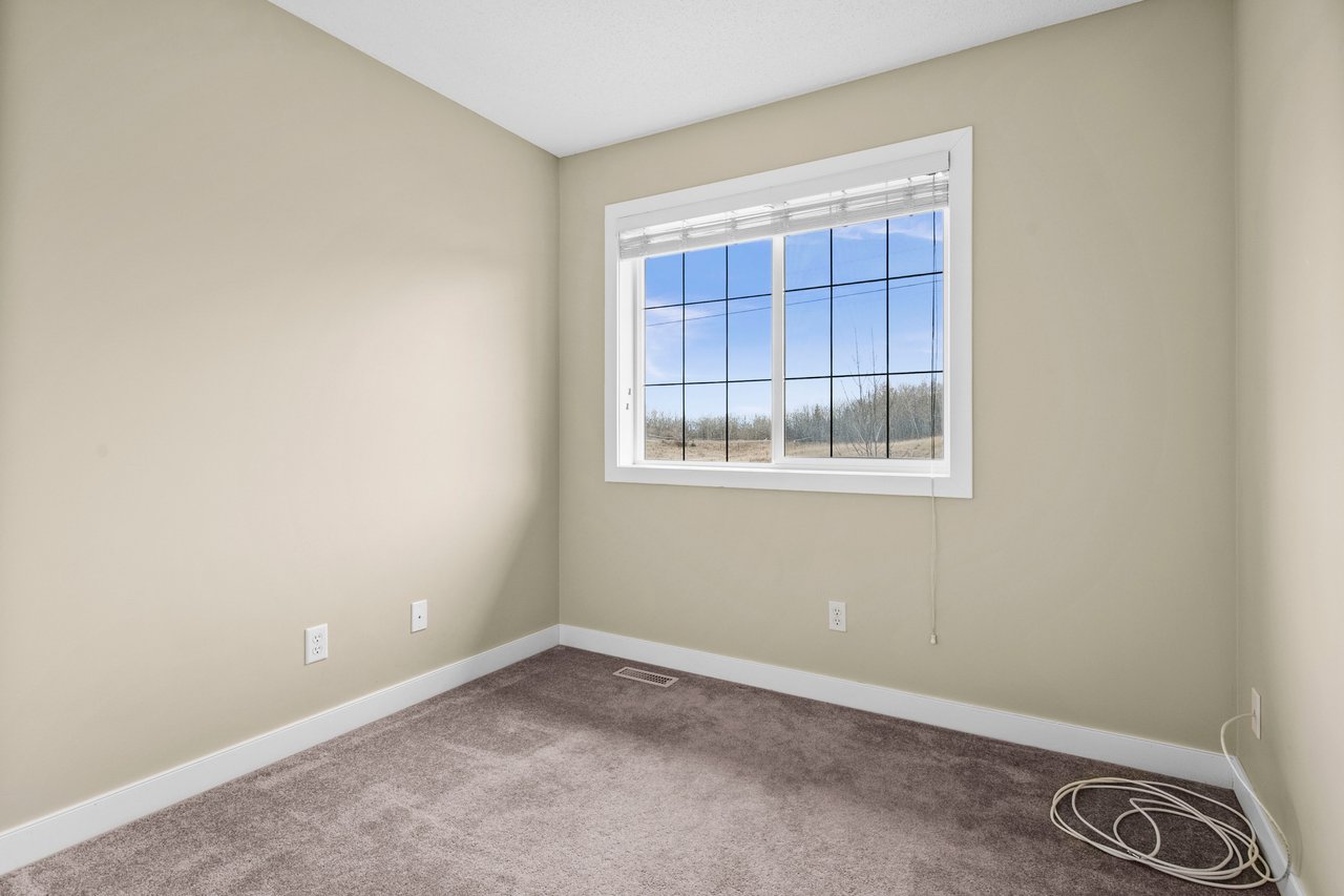 156 Rockyspring Grove NW