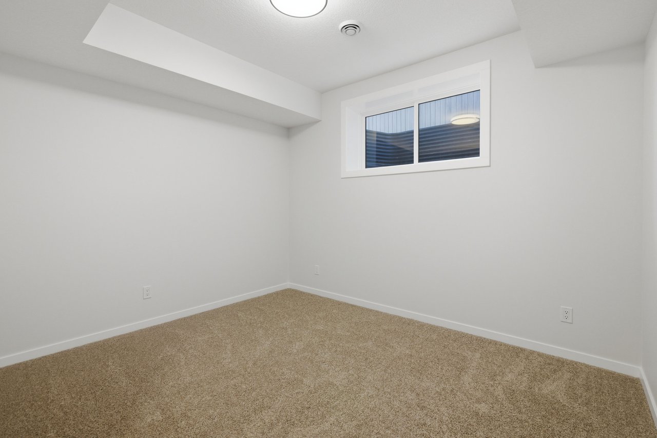 378 Bessborough Drive SW