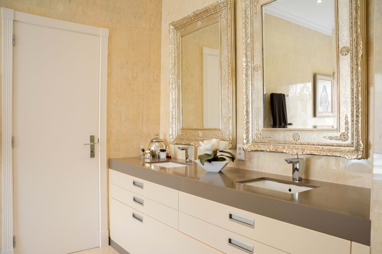 Luxury 4-Bedroom Villa with Indoor Pool – São Miguel, Azores