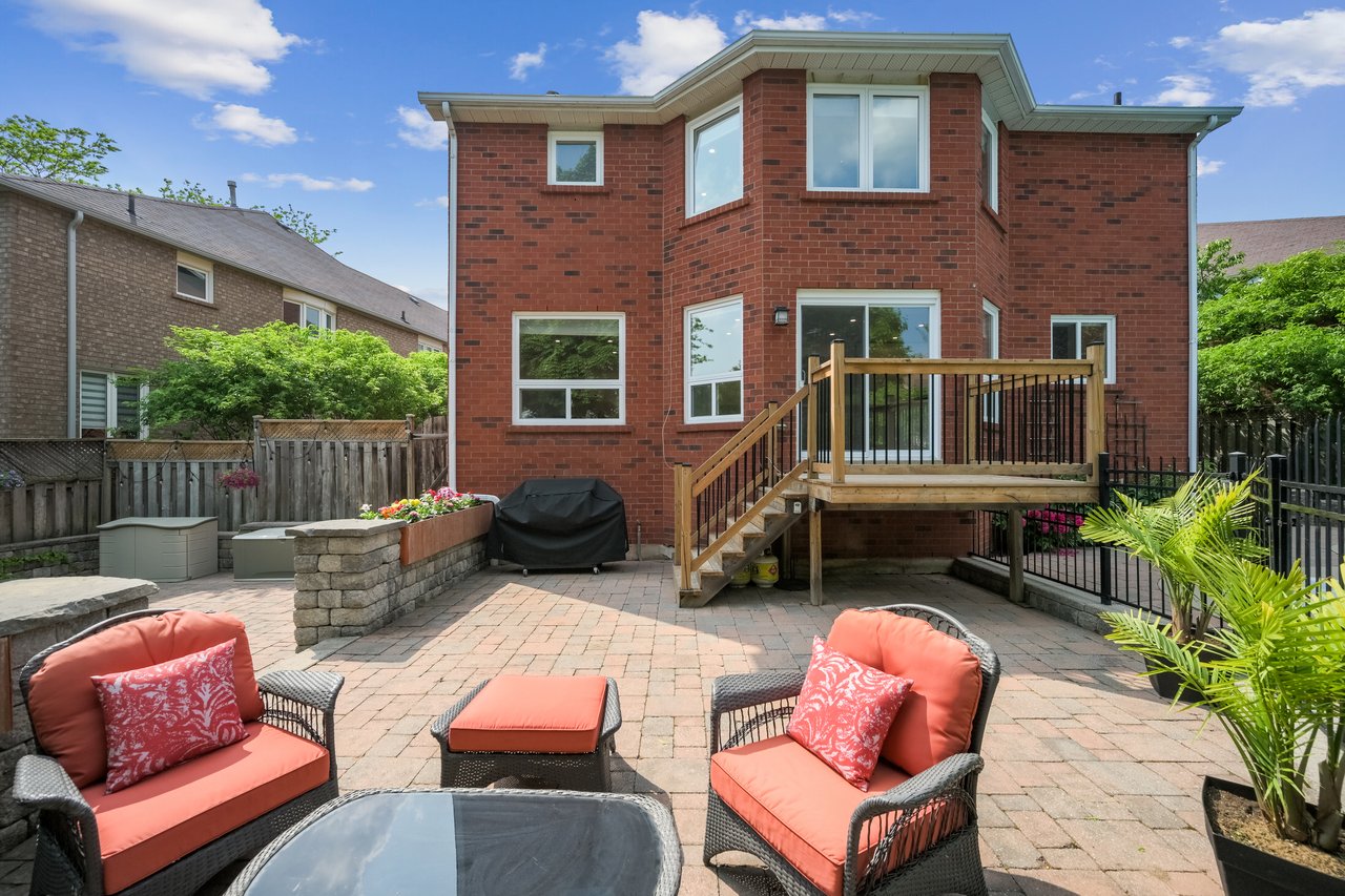Executive Home in prestigious Glen Abbey